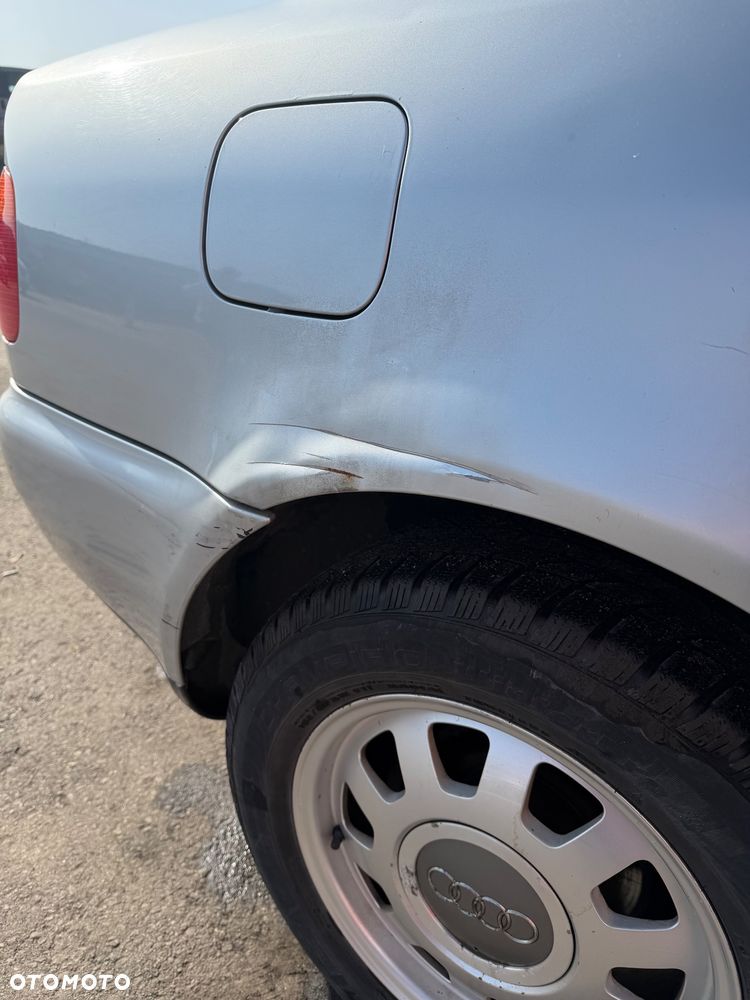 Audi A4 Limousine 1.6 - 8