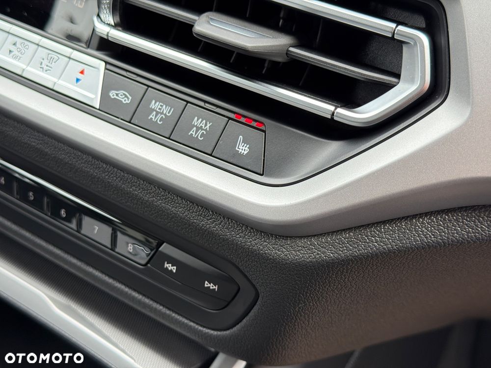 BMW Seria 3 320e Sport Line - 8