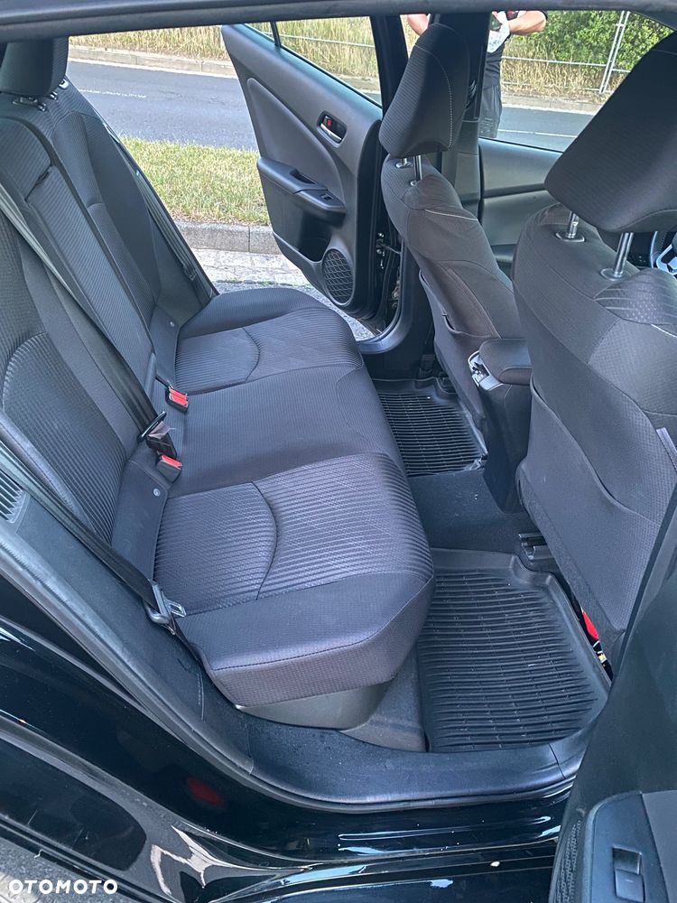 Toyota Prius - 25