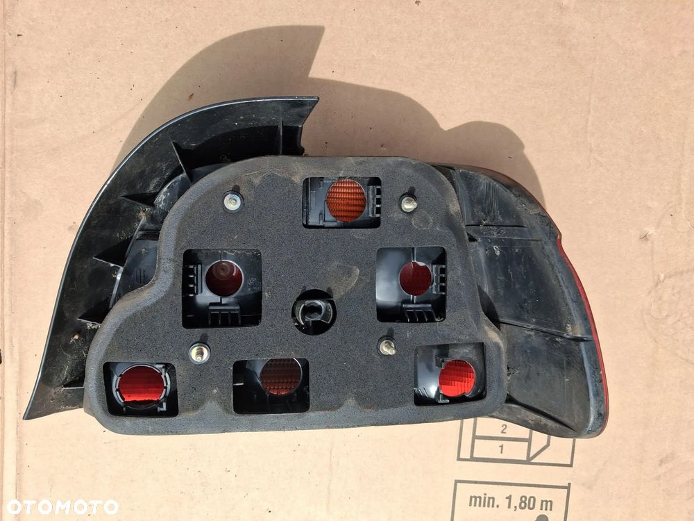 Lampa tył BMW E39 sedan  146034-00  OE - 2