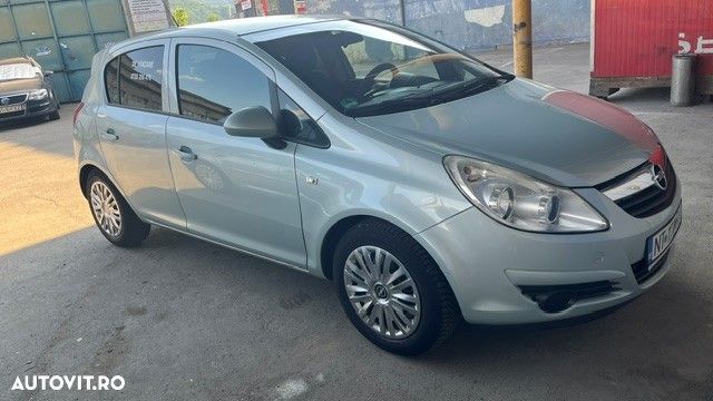 Opel Corsa 1.0i Essentia - 1