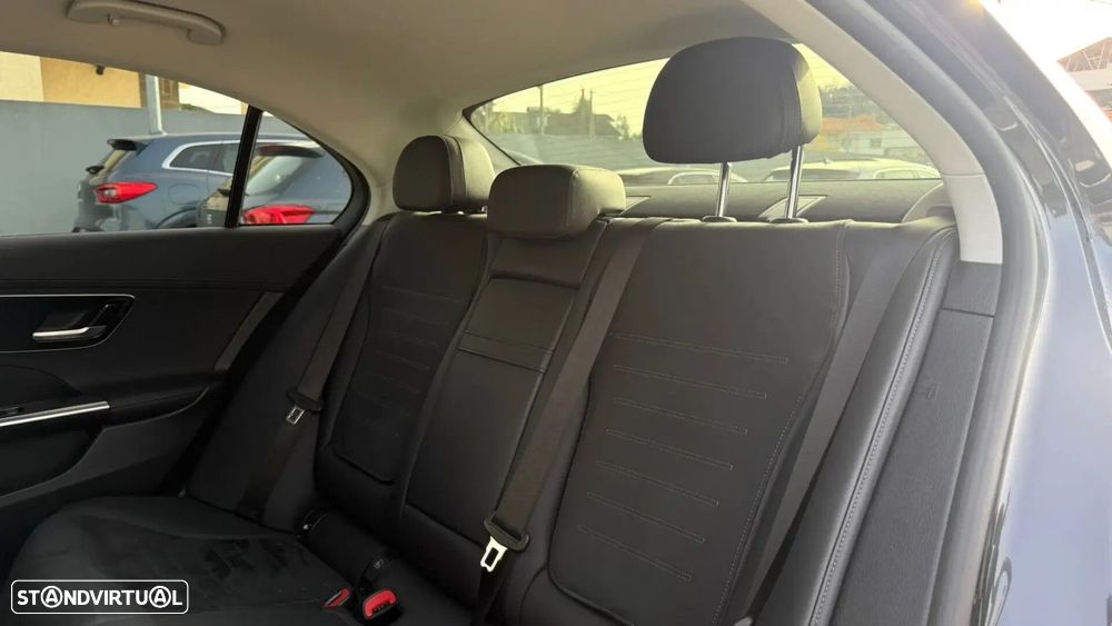 Mercedes-Benz C 300 de AMG Line - 14