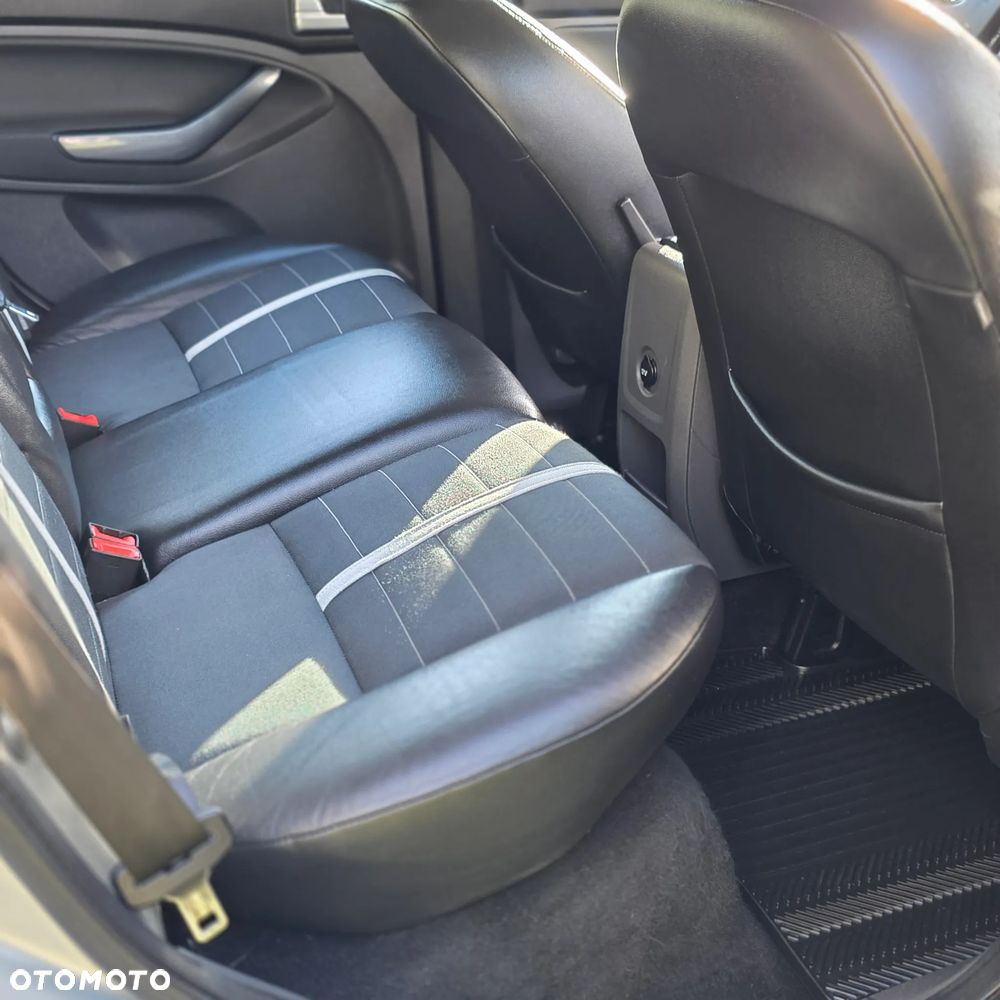 Ford Kuga 2.0 TDCi 4x4 Titanium - 17