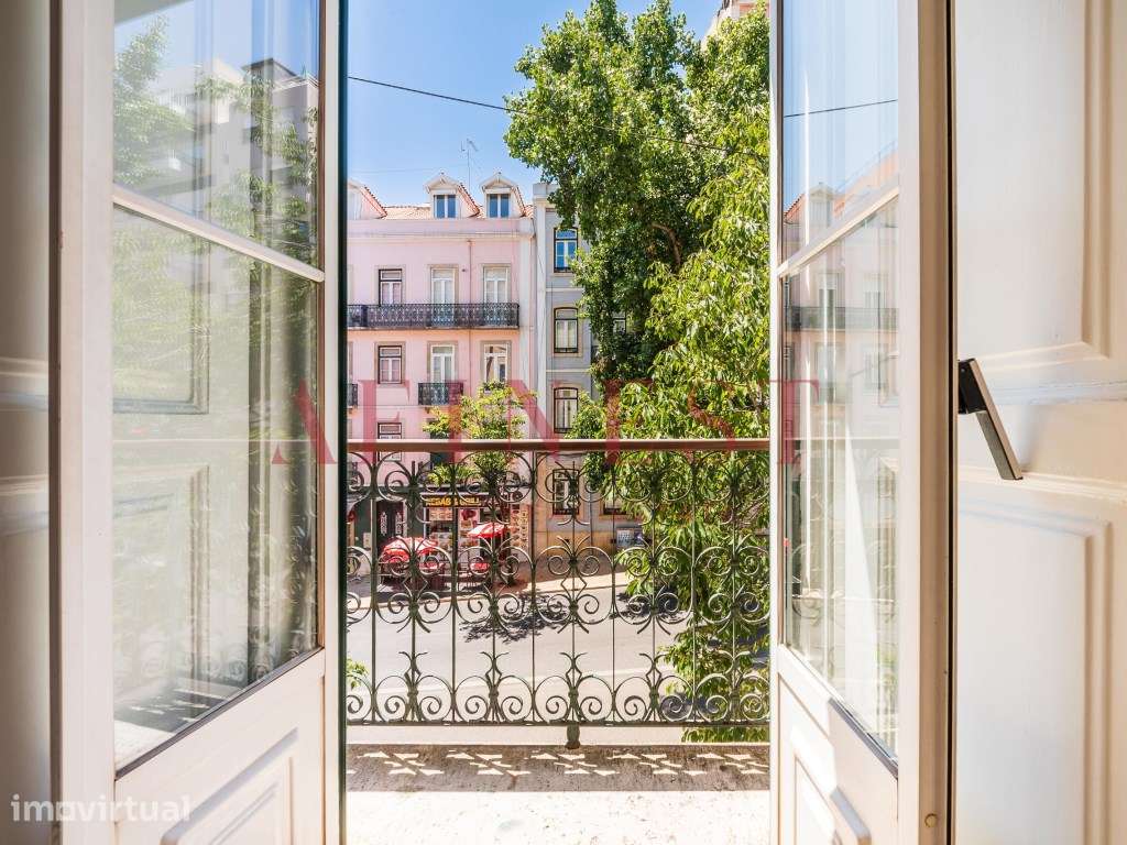 Apartamento T2 Mobilado | 80m² | Conde Redondo | Próx. Av. Liberdad... - Grande imagem: 2/41