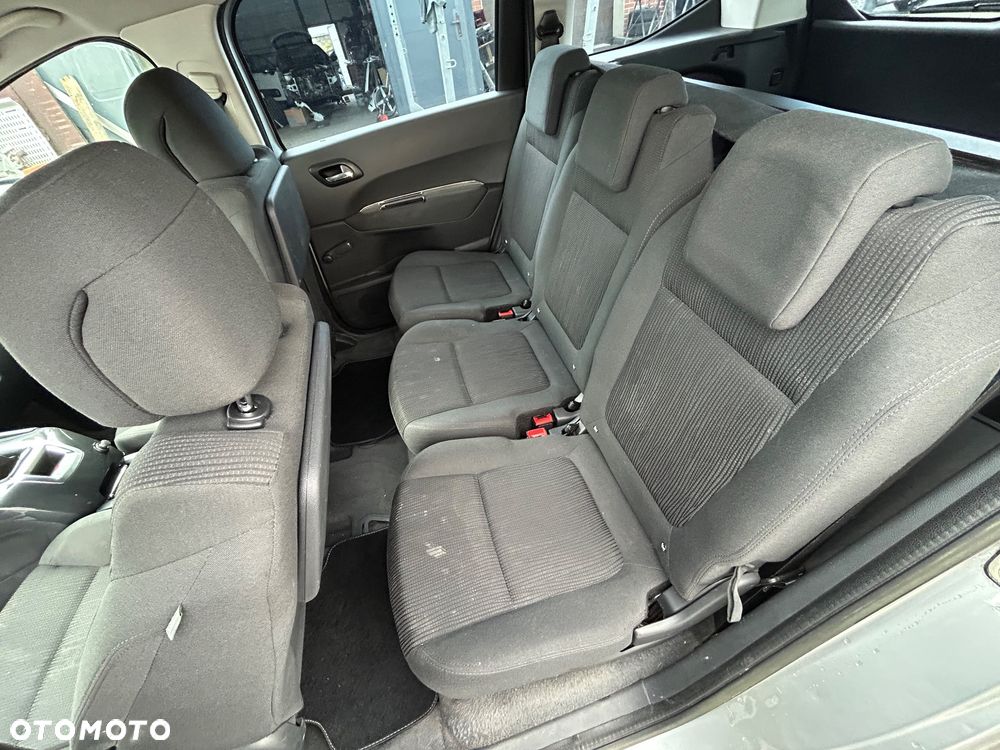 Peugeot 5008 - 6