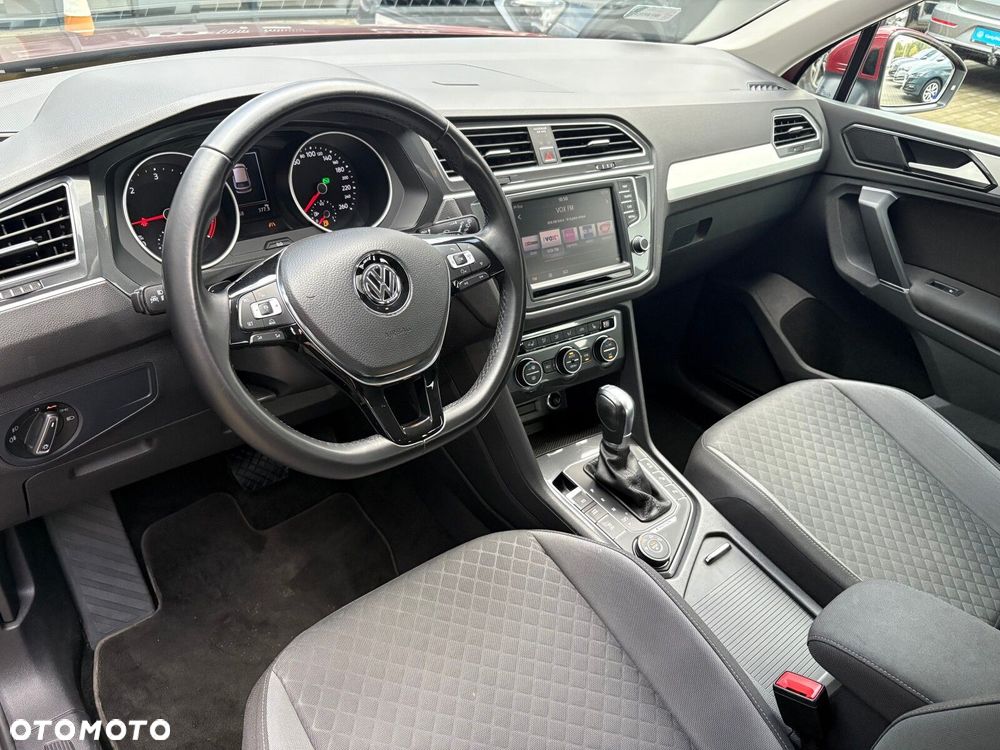 Volkswagen Tiguan - 10