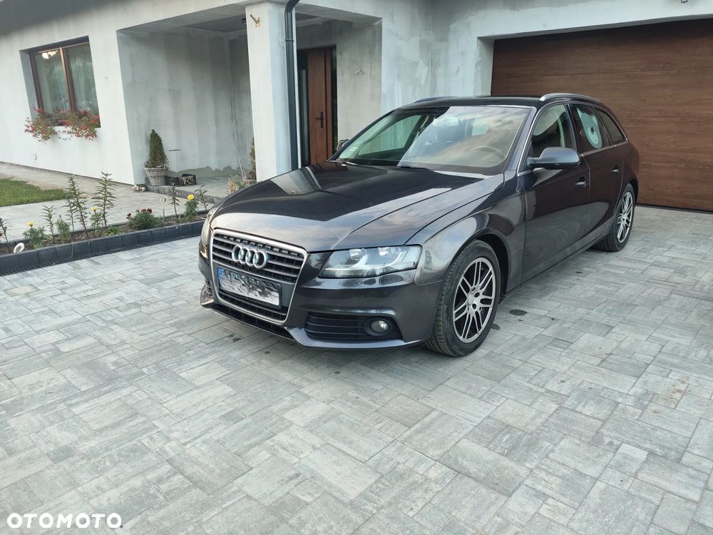 Audi A4 Avant - 10