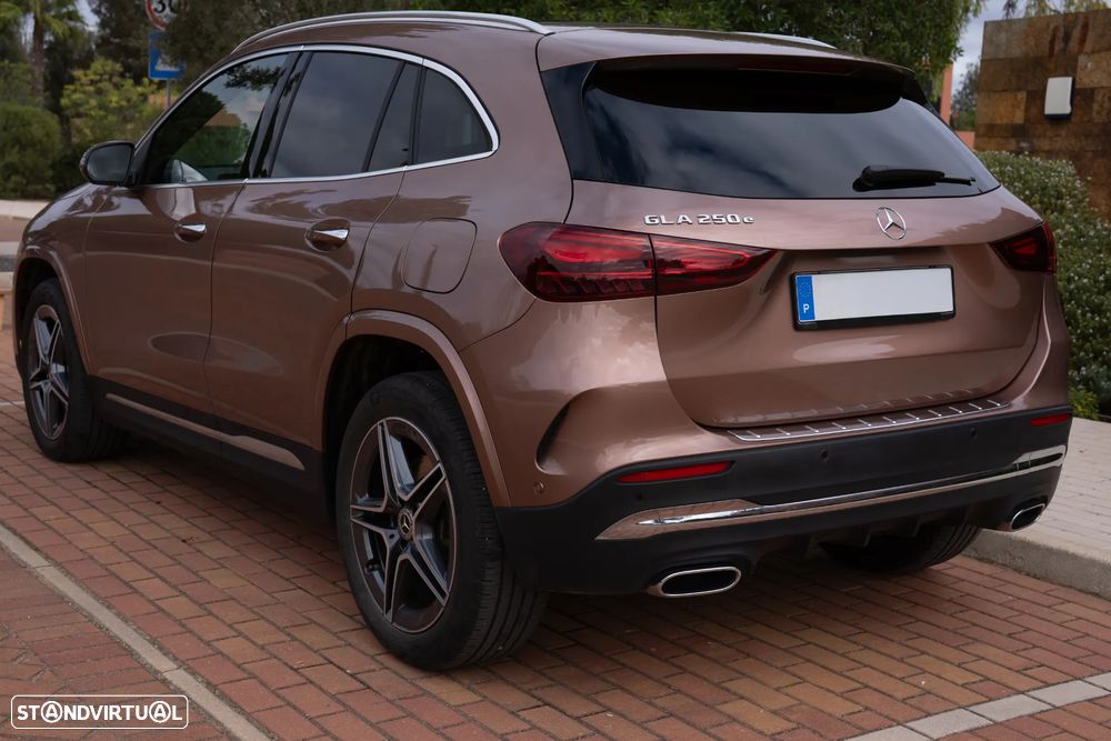 Mercedes-Benz GLA 250 e AMG Line - 3