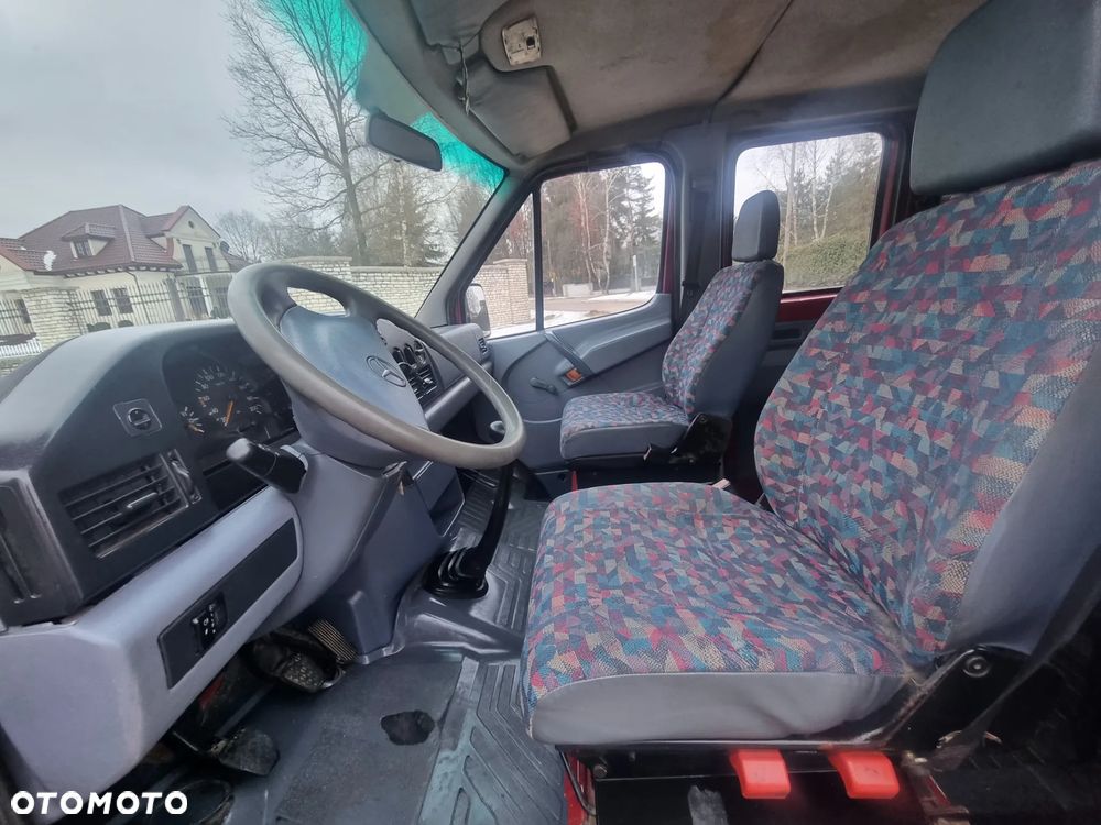 Mercedes-Benz Sprinter - 4