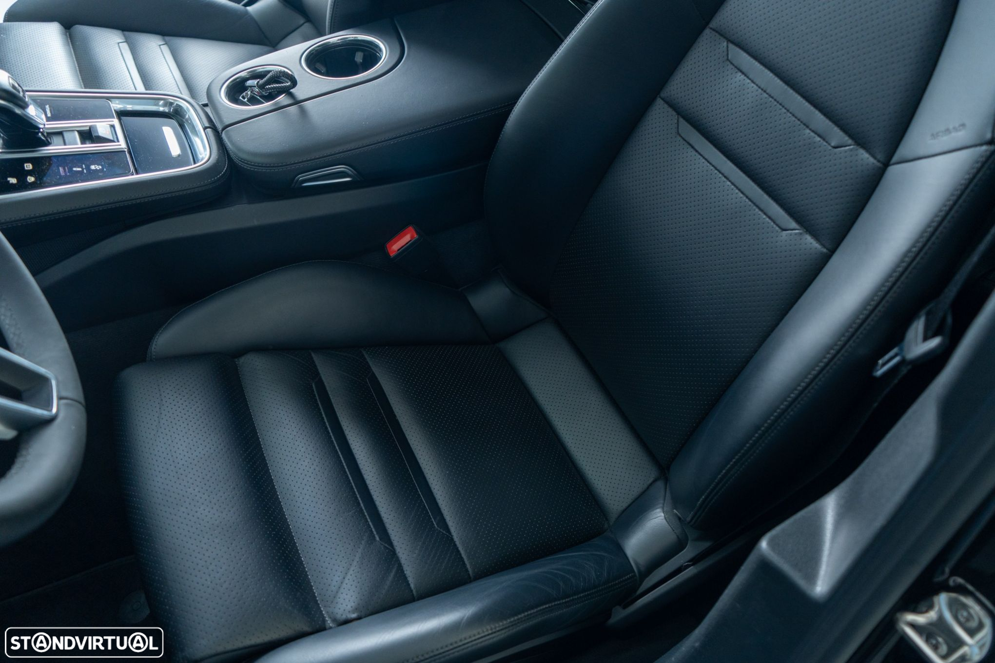 Porsche Panamera 4 E-Hybrid - 33