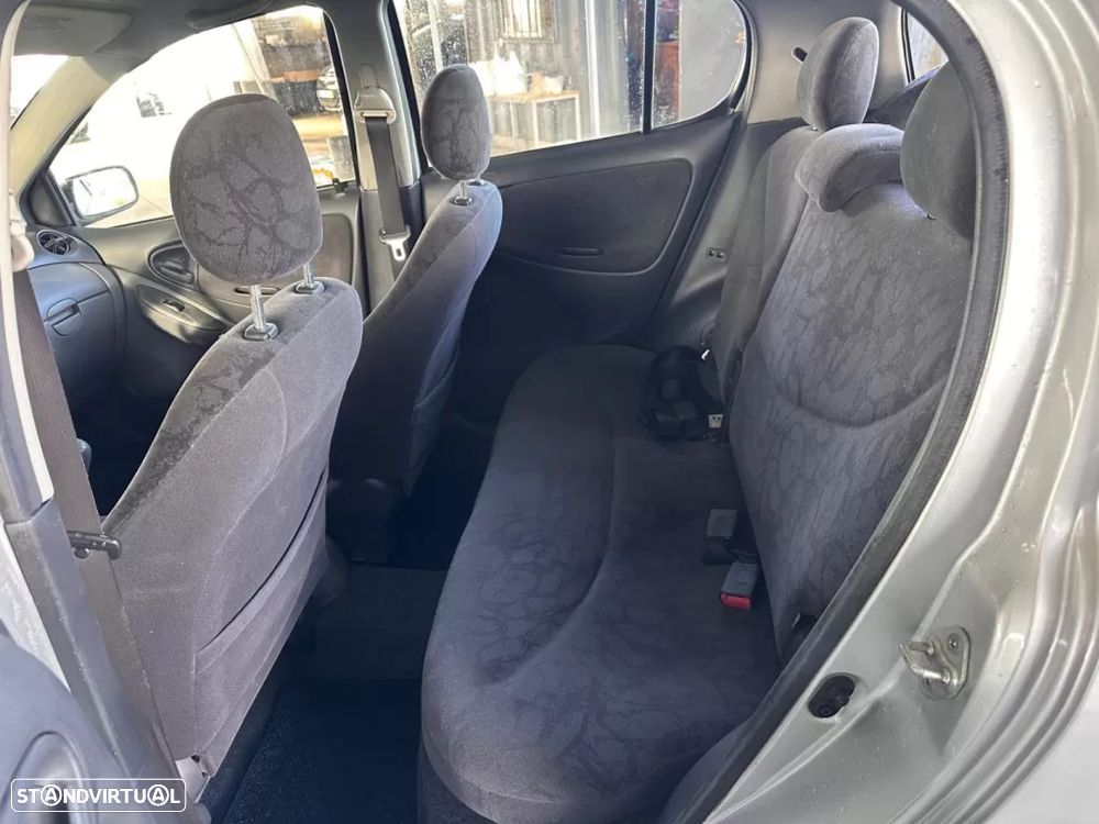 Toyota Yaris 1.4 D-4D SE - 6