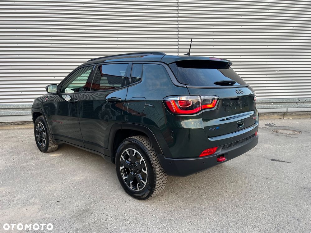 Jeep Compass - 4