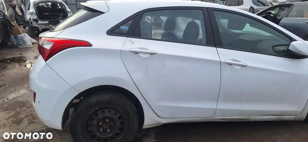 Hyundai I30 II 1,4CRDI 90KM wtryskiwacz wtrysk - 8