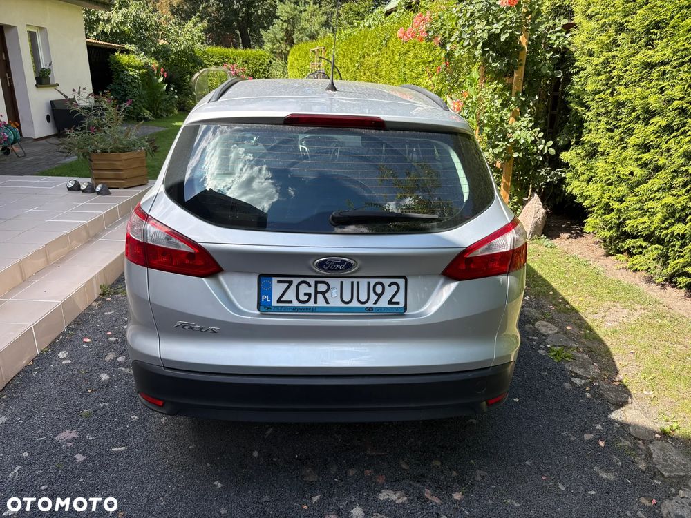 Ford Focus 1.6 TDCi Ambiente - 8