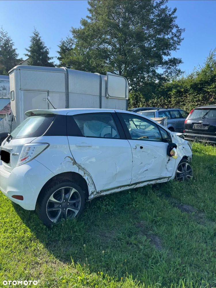 Toyota Yaris - 2