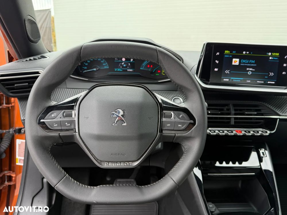 Peugeot 2008 e-2008 Allure Pack - 11