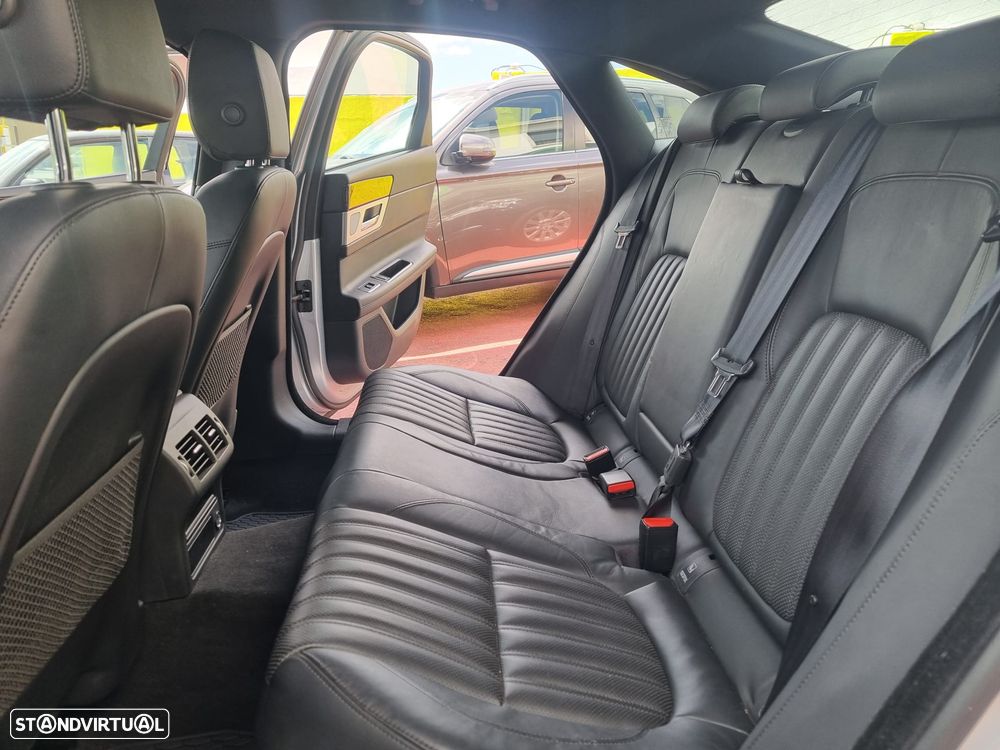 Jaguar XF 20d Aut. R-Sport - 17