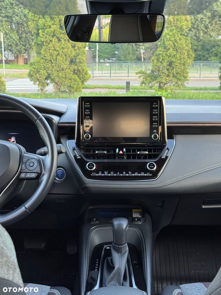Toyota Corolla 1.8 Hybrid Trek - 25