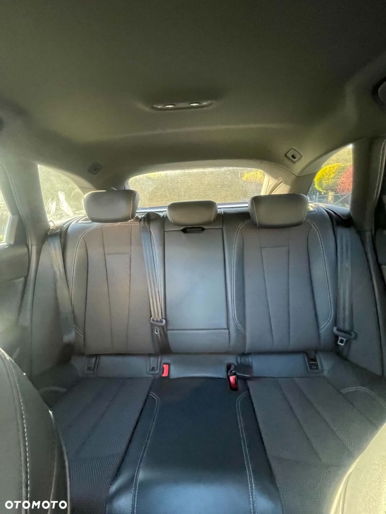 Audi A4 Avant 2.0 TDI Sport S tronic - 8