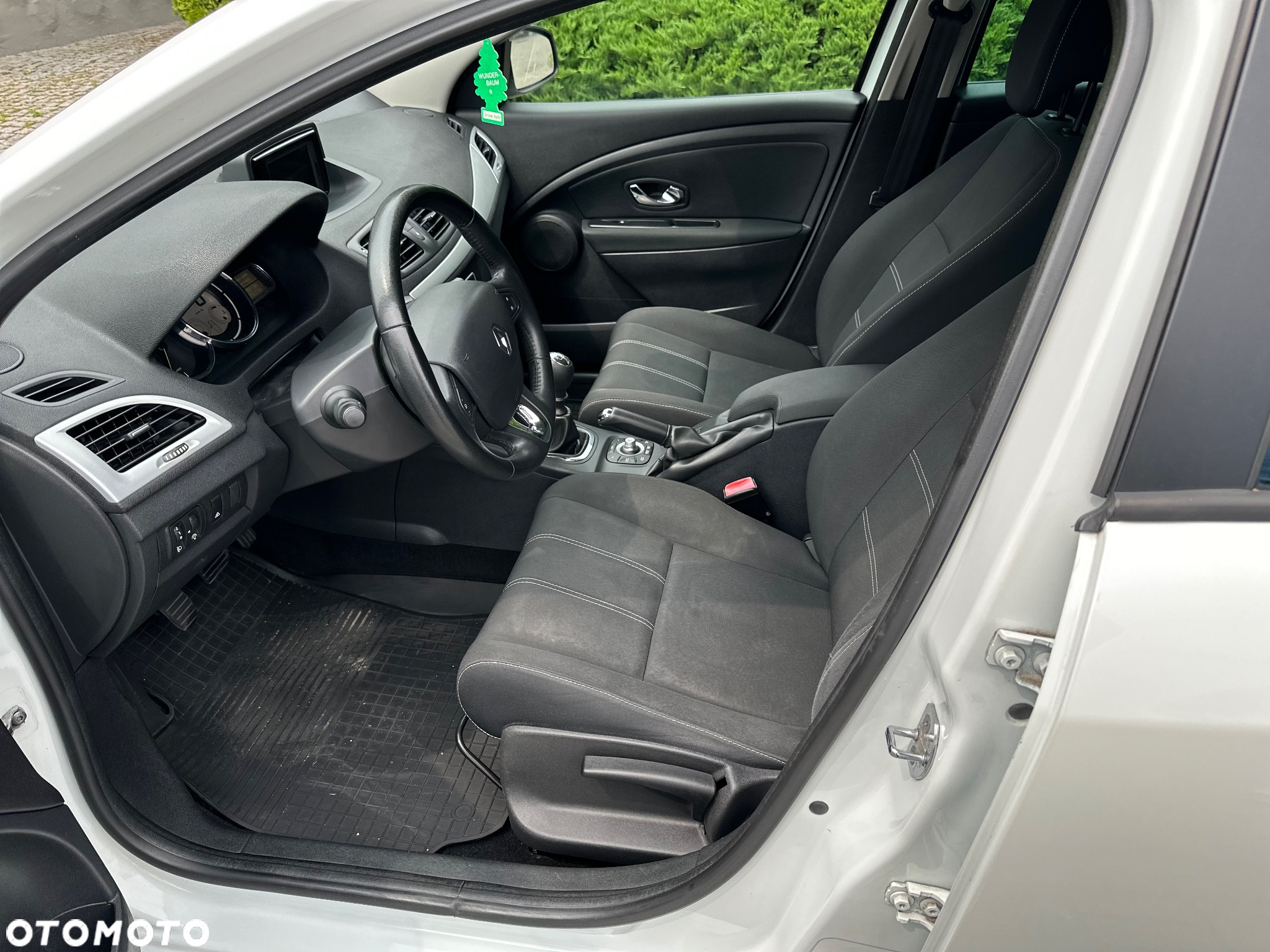 Renault Megane 1.5 dCi Energy Life EU6 - 12