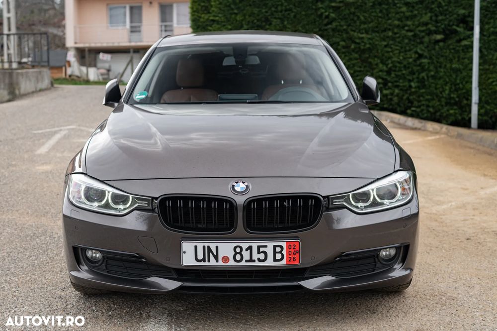 BMW Seria 3 320d Aut. - 28