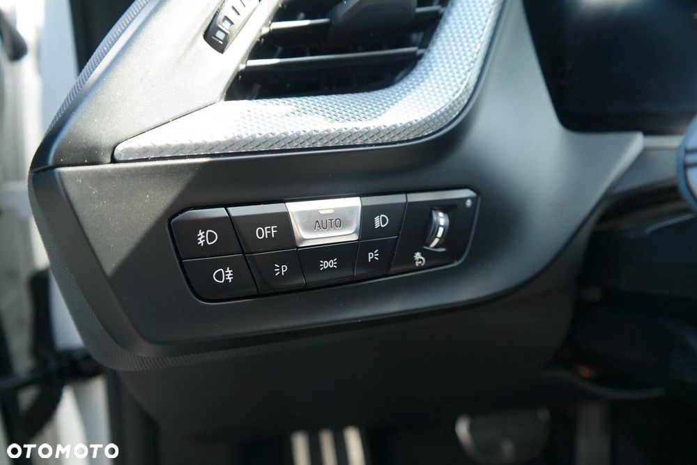 BMW Seria 1 - 22