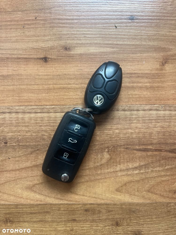 Volkswagen Golf Plus 1.2 TSI BlueMotion Technology Team - 27