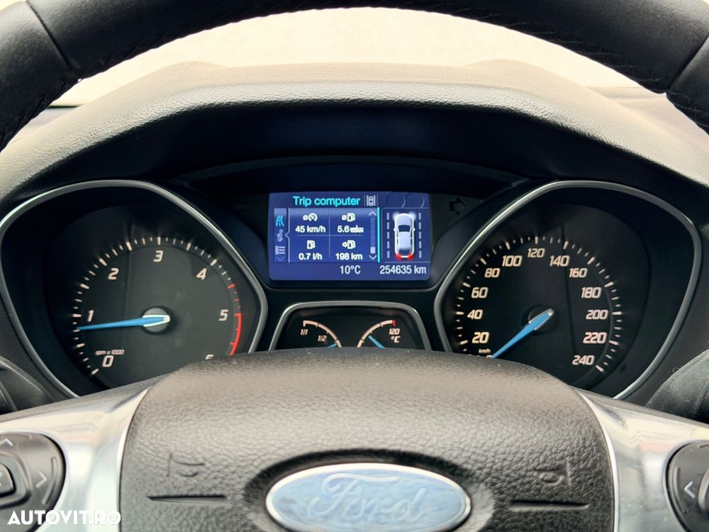 Ford Focus Turnier 1.6 TDCi DPF Start-Stopp-System Champions Edition - 27