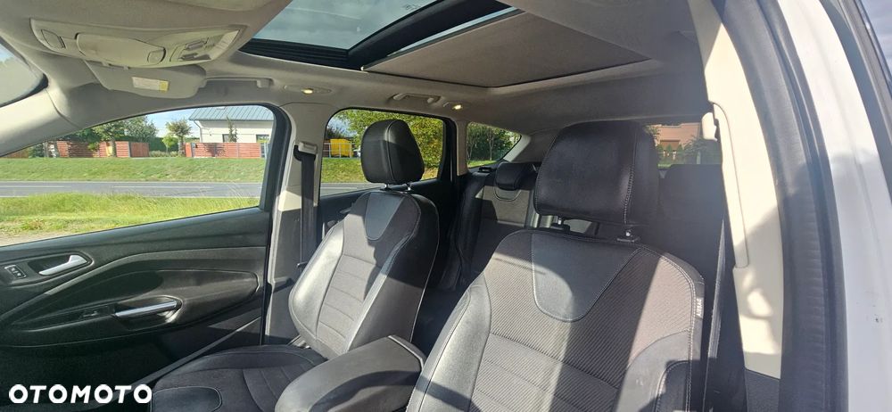 Ford Kuga 2.0 TDCi 2x4 Titanium - 15