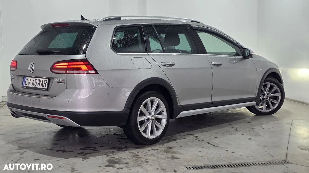 Volkswagen Golf 2.0 TDI DSG 4Motion - 2