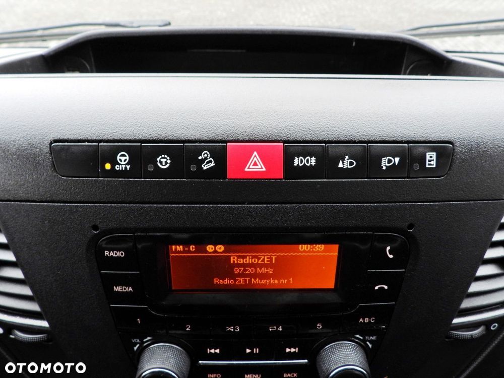 Iveco DAILY 35C16 WYWROTKA PODWÓJNA KABINA DOKA 6 MIEJSC TEMPOMAT BLIŹNIACZE KOŁA KLIMATYZACJA  160KM - 34