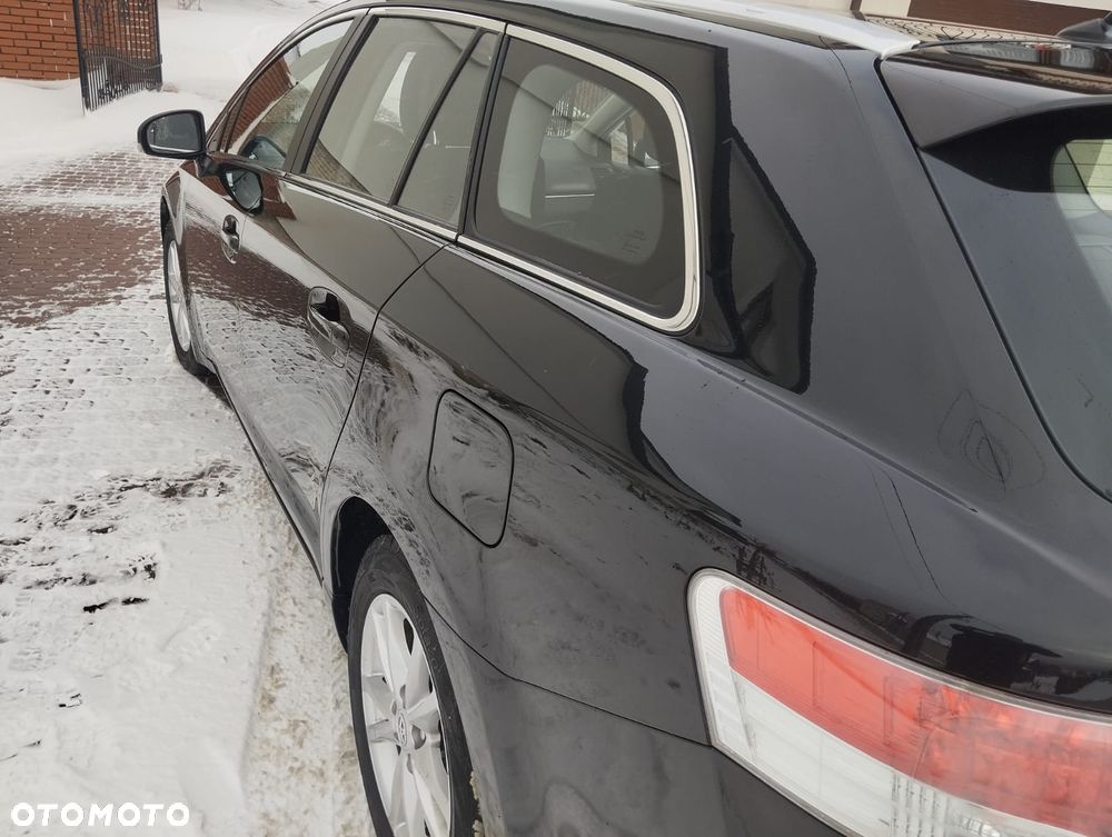 Toyota Avensis 1.8 Executive - 31