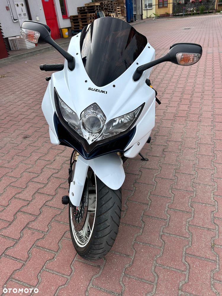 Suzuki GSX-R - 3
