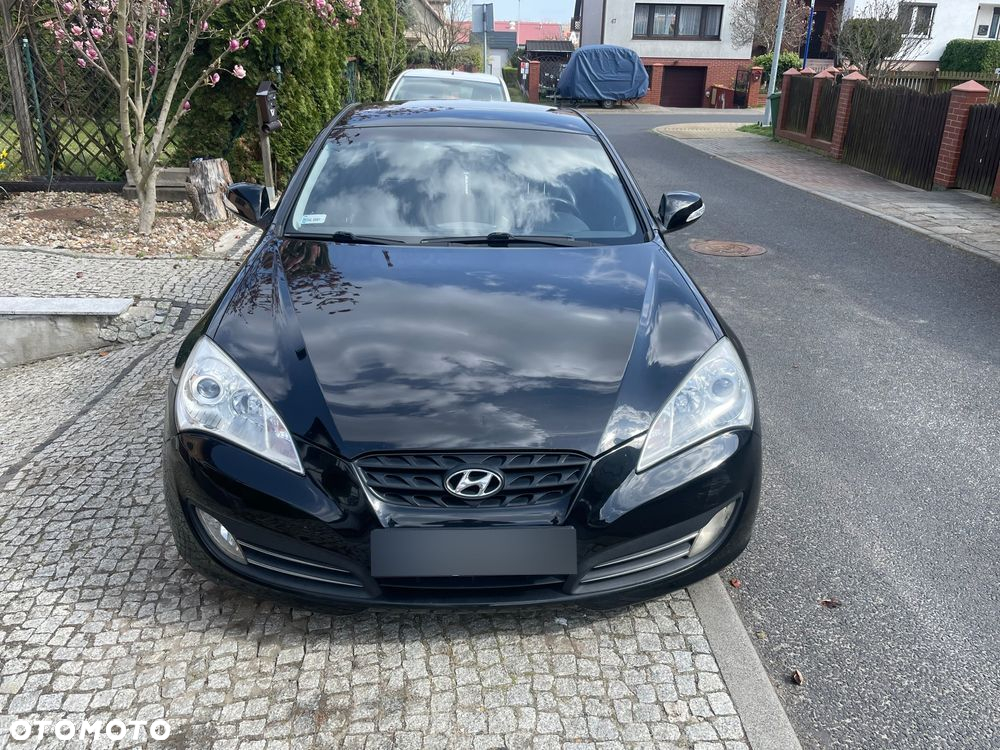 Hyundai Genesis Coupe - 3