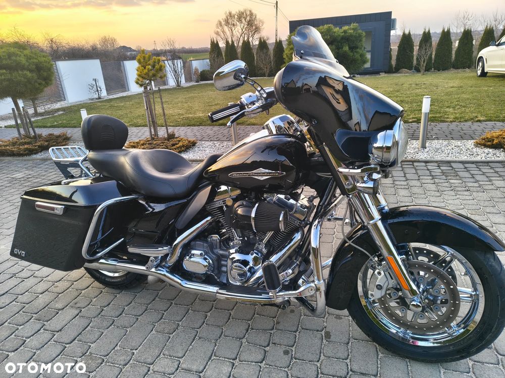 Harley-Davidson CVO Street Glide - 1