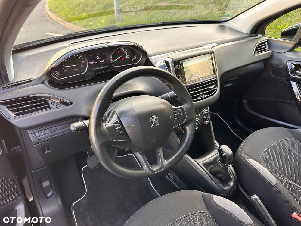 Peugeot 208 82 VTI Allure - 27