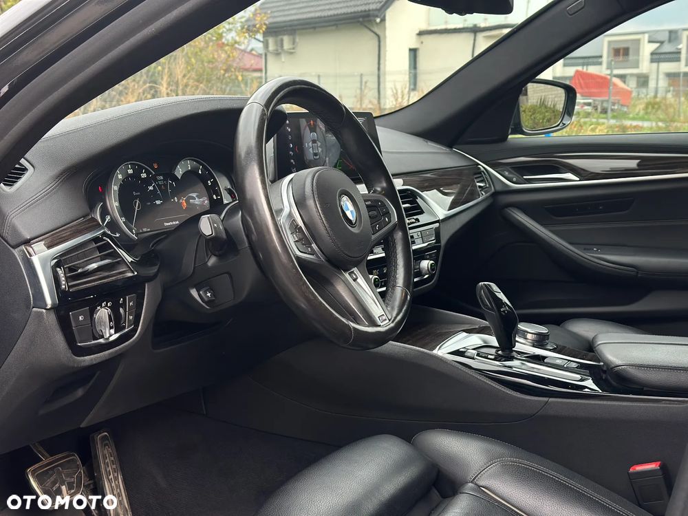 BMW Seria 5 540i xDrive Luxury Line - 9