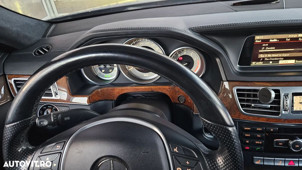 Mercedes-Benz E - 23