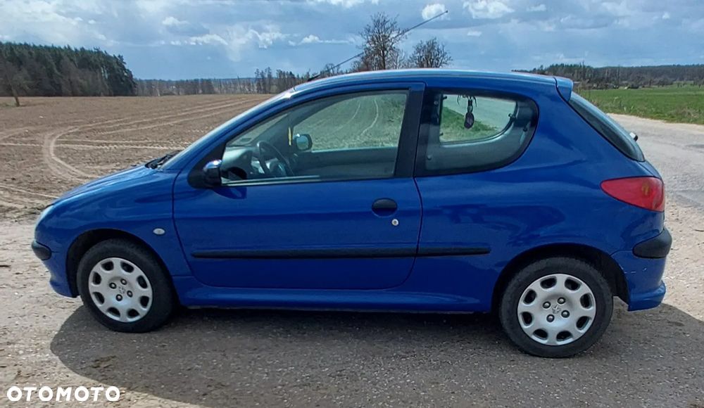 Peugeot 206 - 1