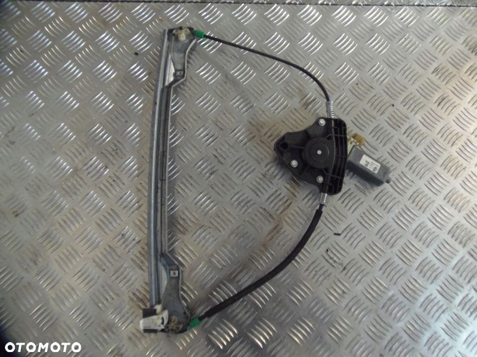 MECHANIZM SZYB PRAWY PRZÓD THALIA III 8200169095 - 2