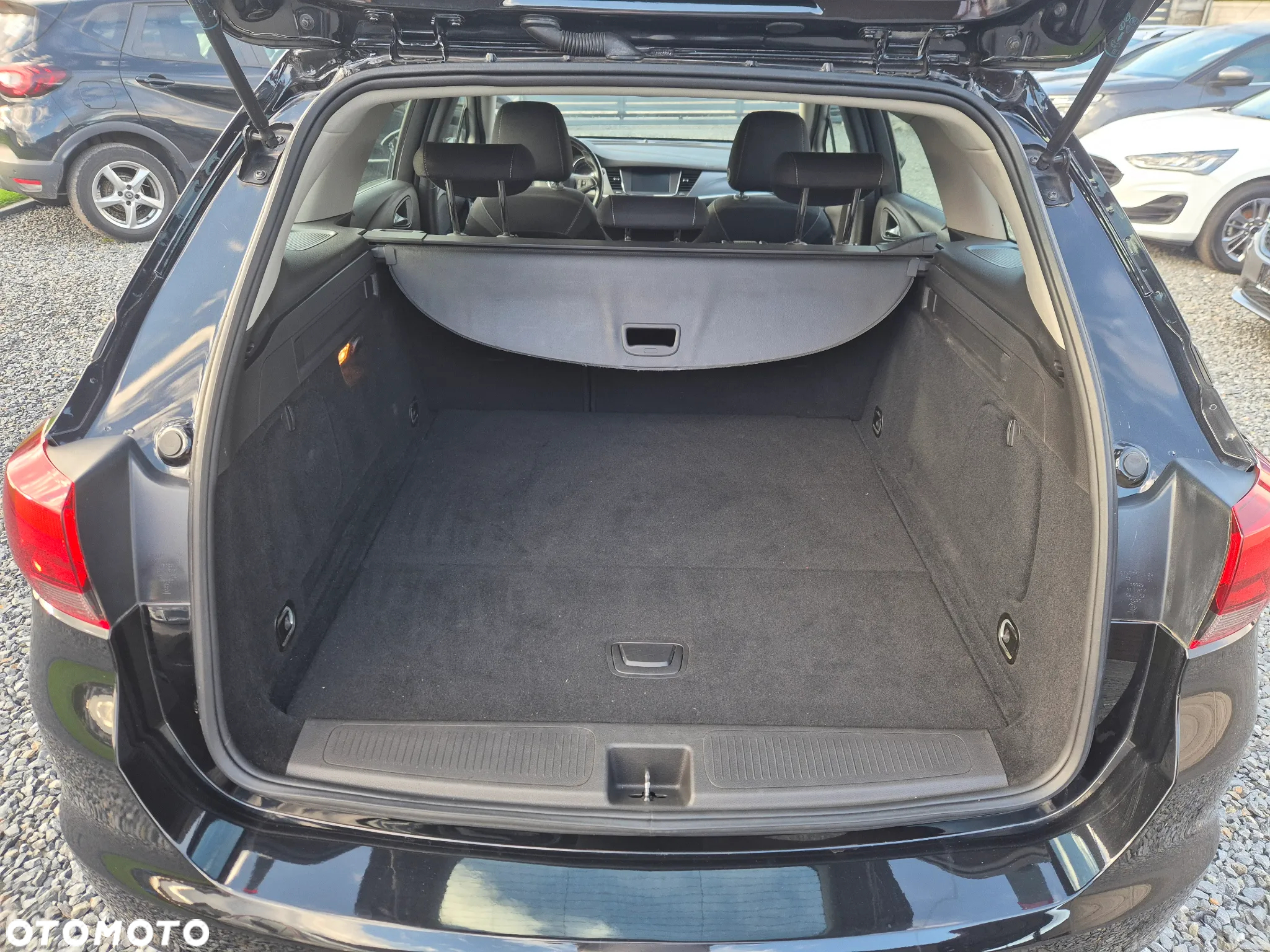 Opel Astra 1.4 Turbo Sports Tourer Business - 13