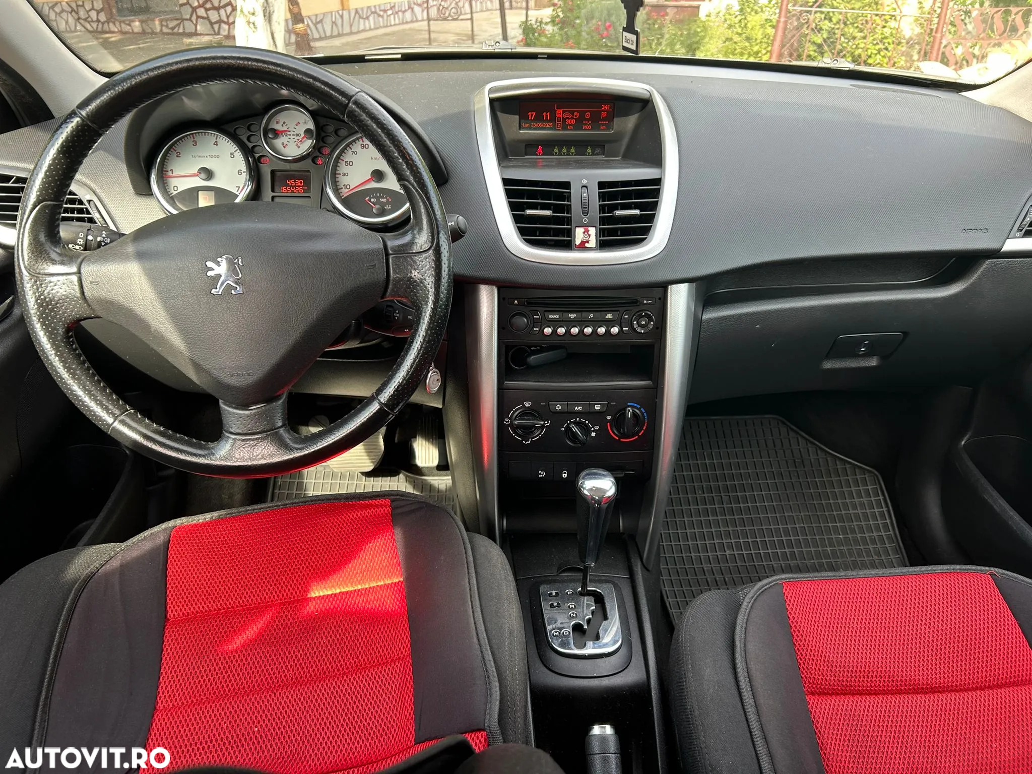 Peugeot 207 - 4