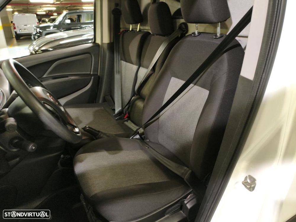 Fiat DOBLO CARGO 1.6 MJ SX 3L - 5
