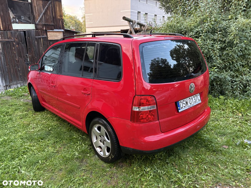 Volkswagen Touran 2.0 TDI Q-Line - 5