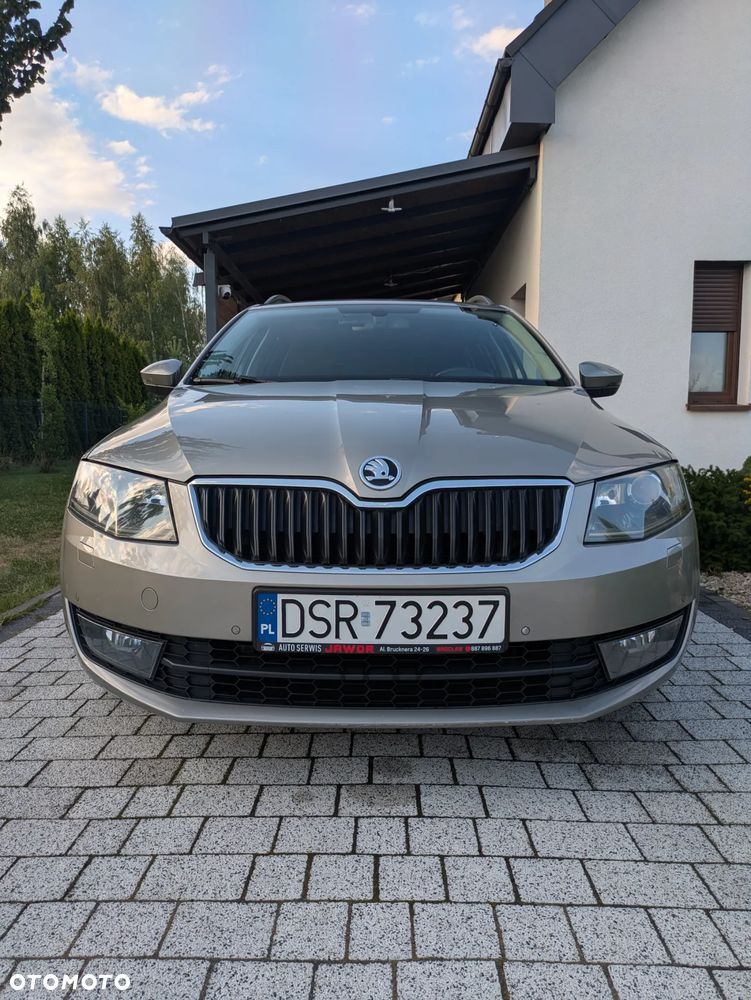 Skoda Octavia 1.6 TDI Edition DSG - 5