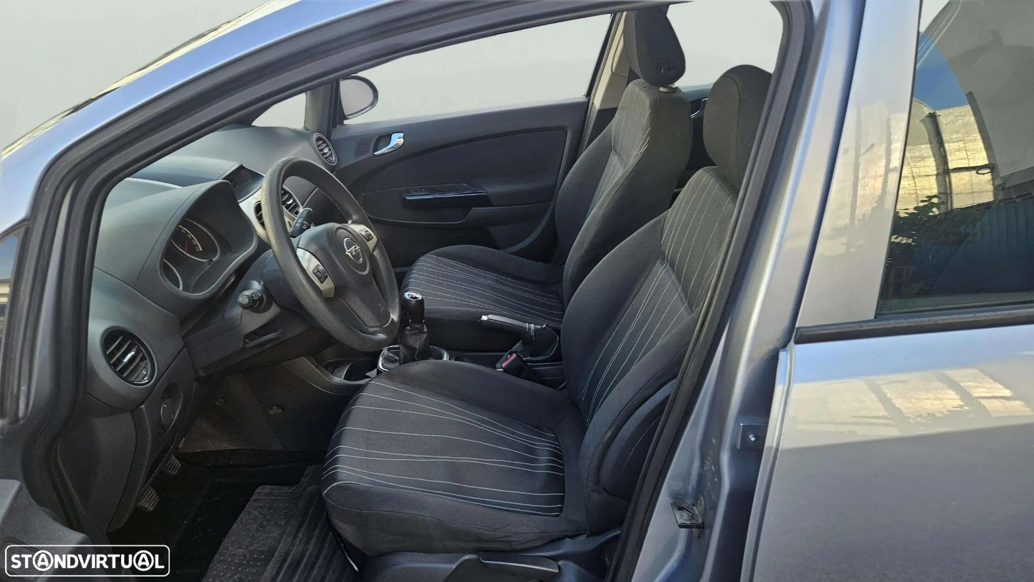Opel Corsa 1.3 CDTi Enjoy EcoFLEX - 11