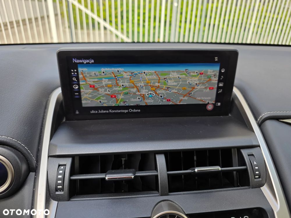 Lexus NX 300h Prestige AWD - 13
