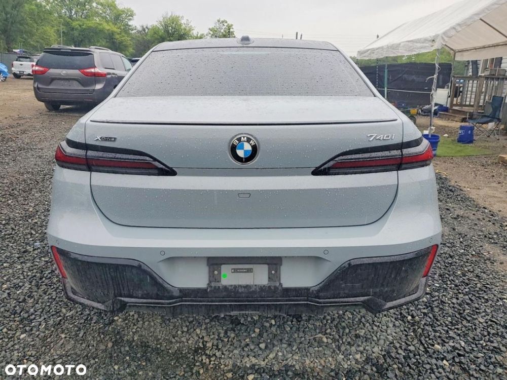 BMW Seria 7 - 5