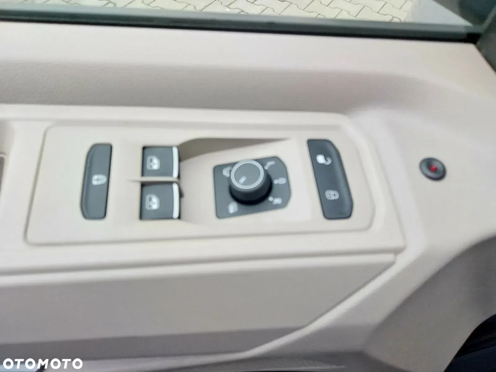Volkswagen Multivan - 15