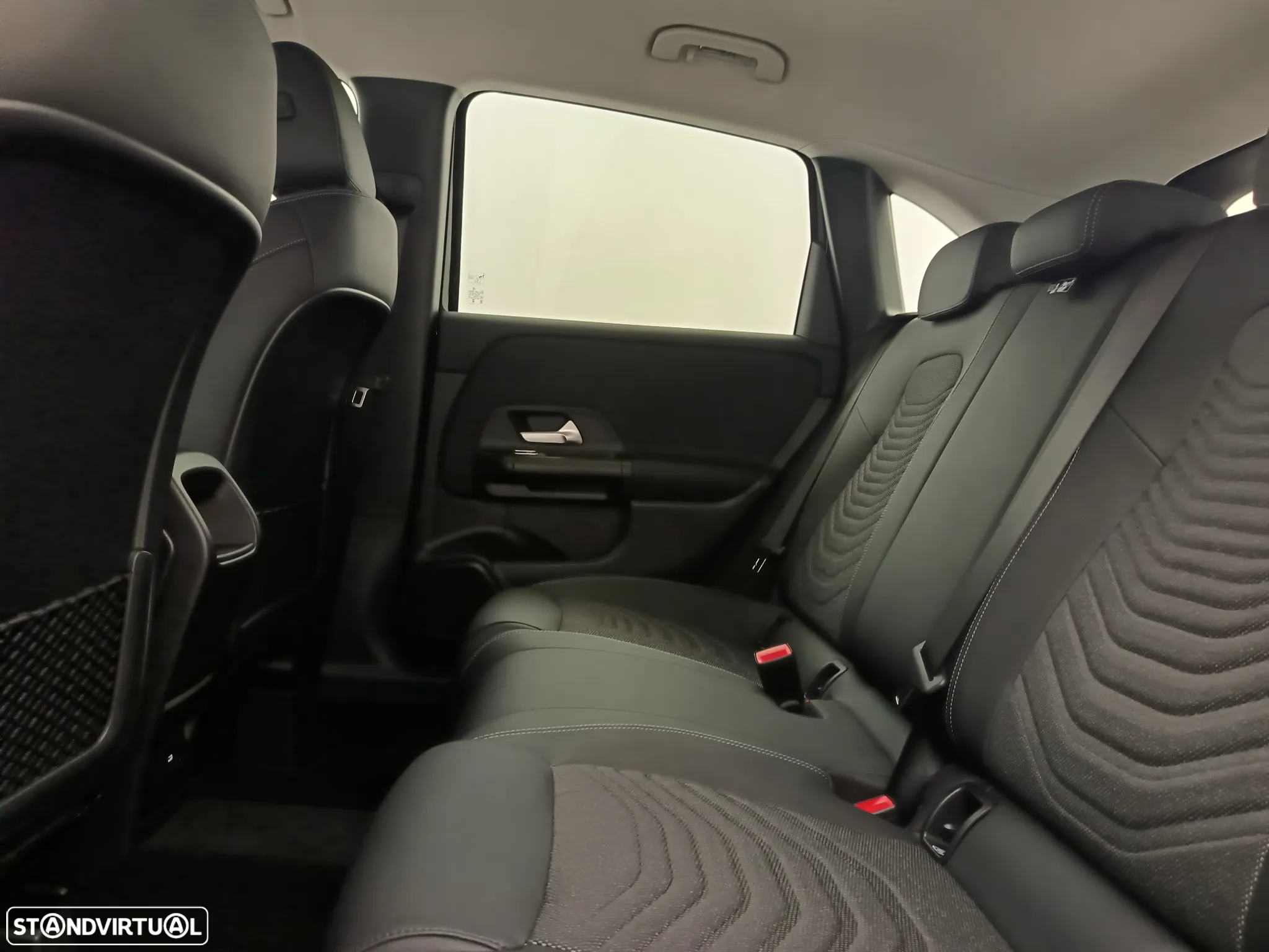 Mercedes-Benz B 250 e - 29